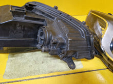 Laden Sie das Bild in den Galerie-Viewer, Frontscheinwerfer Hyundai Ix20 92102-1K 92101-1K Ein Satz Scheinwerfer Headlight SCH2453197946nw