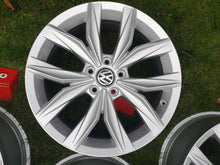 Load image into Gallery viewer, 4x Alufelge 18 Zoll 7.0" 5x112 43ET 5NA601025 VW Passat Tiguan Rim Wheel FEL2555303261ts