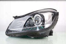 Laden Sie das Bild in den Galerie-Viewer, Frontscheinwerfer Mercedes-Benz W204 A2048204339 Xenon Links Headlight SCH1327572811yl