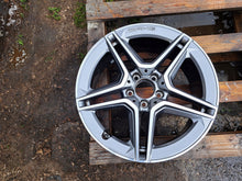 Laden Sie das Bild in den Galerie-Viewer, 1x Alufelge 18 Zoll 7.5" 5x112 A1774011500 Mercedes-Benz Cla Amg Rim Wheel FEL4073526350te
