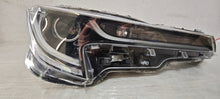 Laden Sie das Bild in den Galerie-Viewer, Frontscheinwerfer Toyota Corolla 811110-02S70 LED Rechts Scheinwerfer Headlight SCH3631113826ig