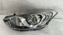 Laden Sie das Bild in den Galerie-Viewer, Frontscheinwerfer Hyundai I30 Links Scheinwerfer Headlight