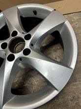Load image into Gallery viewer, 1x Alufelge 17 Zoll 7.0&quot; 5x112 52ET A4474012200 Mercedes-Benz W447 Rim Wheel