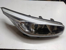 Laden Sie das Bild in den Galerie-Viewer, Frontscheinwerfer Kia Ceed 92102-A2250 Rechts Scheinwerfer Headlight SCH1651423653ed