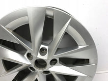 Load image into Gallery viewer, 1x Alufelge 17 Zoll 46ET Silber 5E3601025 Skoda Octavia I Rim Wheel FEL5101840225xa
