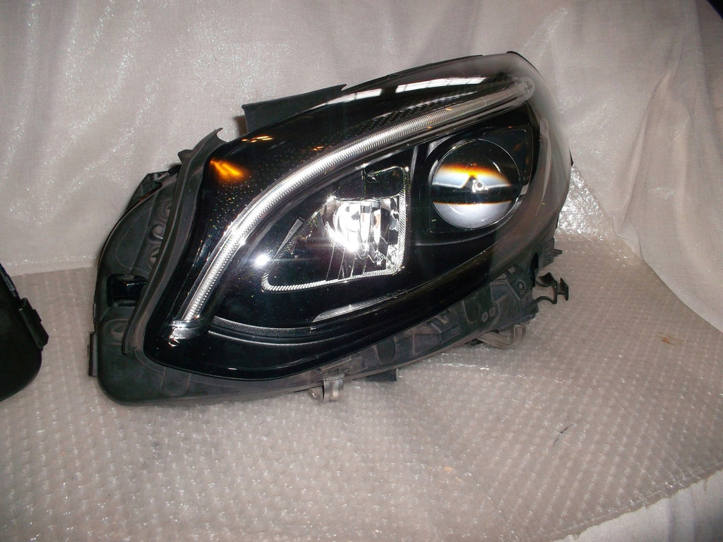 Frontscheinwerfer Mercedes-Benz W246 A2469066201 A2469066101 Rechts oder Links SCH6274739420be