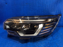 Laden Sie das Bild in den Galerie-Viewer, Frontscheinwerfer Renault Trafic 260601790R Full LED Links Headlight SCH6105844002ar