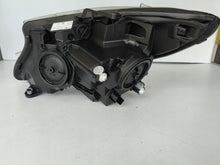 Laden Sie das Bild in den Galerie-Viewer, Frontscheinwerfer Mercedes-Benz Vito W447 A4479067800 Rechts Headlight