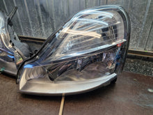 Laden Sie das Bild in den Galerie-Viewer, Frontscheinwerfer Renault Modus 8200658373 8200658377 Ein Satz Headlight