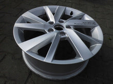 Load image into Gallery viewer, 1x Alufelge 17 Zoll 6.5" 5x112 46ET Glanz Silber 5H0601025B VW Golf VIII I FEL1661240783yo