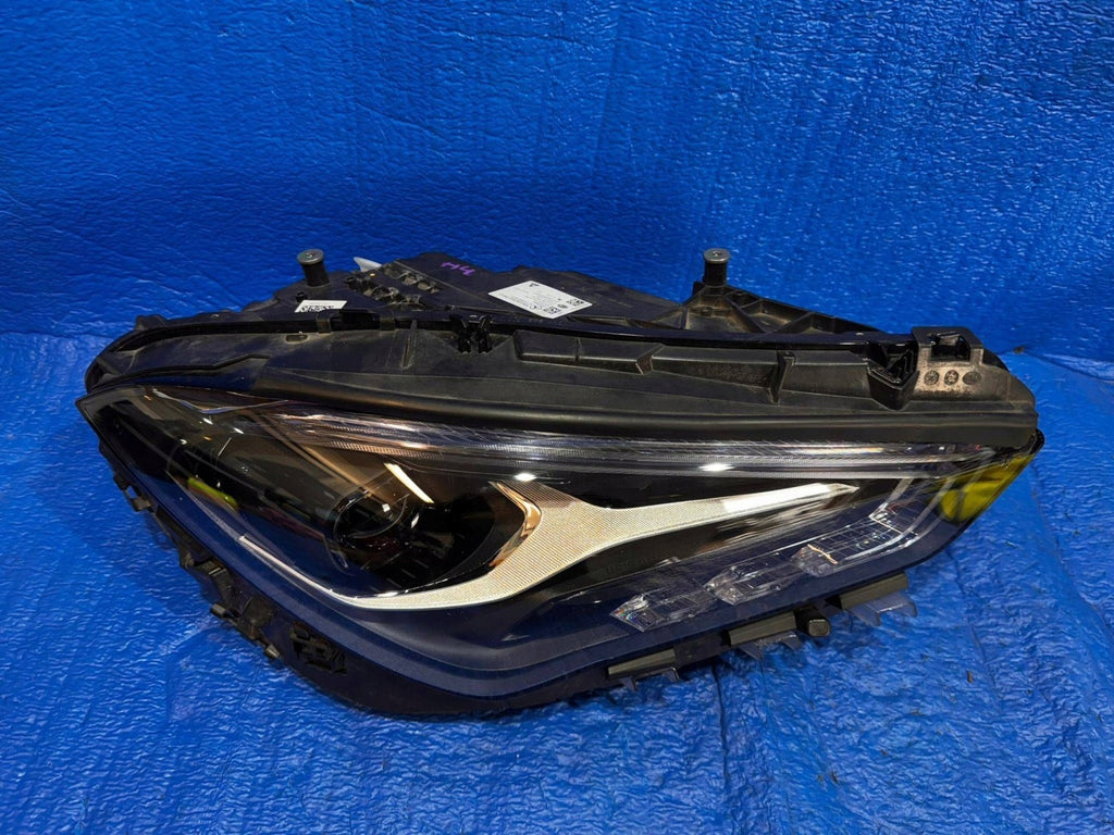 Frontscheinwerfer Mercedes-Benz Cla X118 C118 A1189060801 Rechts Headlight SCH6448148230yw