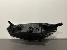 Laden Sie das Bild in den Galerie-Viewer, Frontscheinwerfer Ford Fiesta I ESI801-FORD Rechts Scheinwerfer Headlight SCH1926349762gc