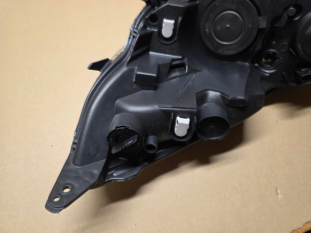 Frontscheinwerfer Renault Scenic 260108250R Rechts Scheinwerfer Headlight SCH8749436098su