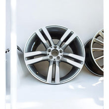 Load image into Gallery viewer, 1x Alufelge 20 Zoll 9.0&quot; 5x112 A2044011404 Mercedes-Benz Rim Wheel