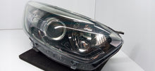 Laden Sie das Bild in den Galerie-Viewer, Frontscheinwerfer Renault Captur I 260105066R 030128120200 1305631307 Rechts SCH2546311906ad