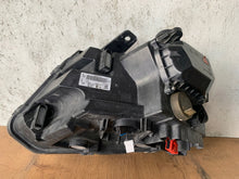 Laden Sie das Bild in den Galerie-Viewer, Frontscheinwerfer VW Amarok 2H3941032 Xenon Rechts Scheinwerfer Headlight SCH1391462197aa