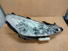 Laden Sie das Bild in den Galerie-Viewer, Frontscheinwerfer Citroën C-Crosser Xenon Ein Stück (Rechts oder Links)