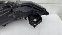 Laden Sie das Bild in den Galerie-Viewer, Frontscheinwerfer Mitsubishi Outlander III ECM921-21C10 LED Links Headlight SCH1266343234mp