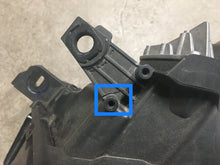 Laden Sie das Bild in den Galerie-Viewer, Frontscheinwerfer Land Rover Discovery V 90105793 Full LED Links Headlight SCH5250143496vr