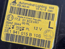 Laden Sie das Bild in den Galerie-Viewer, Frontscheinwerfer Skoda Octavia III 5E1941015B Xenon Links Headlight SCH6938173082sa