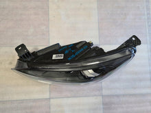 Laden Sie das Bild in den Galerie-Viewer, Frontscheinwerfer Ford Focus MX7B-13E015-ED Links Scheinwerfer Headlight SCH1635849716tc