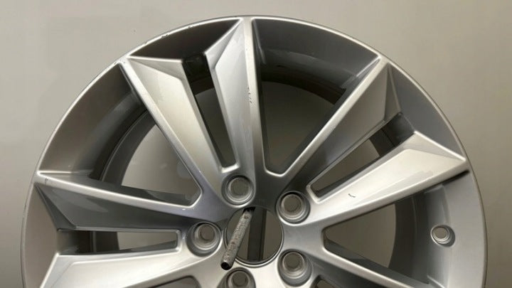 1x Alufelge 17 Zoll 7.0" 5x108 40 5ET Glanz Silber 31471309 Volvo Rim Wheel FEL4882829143oo