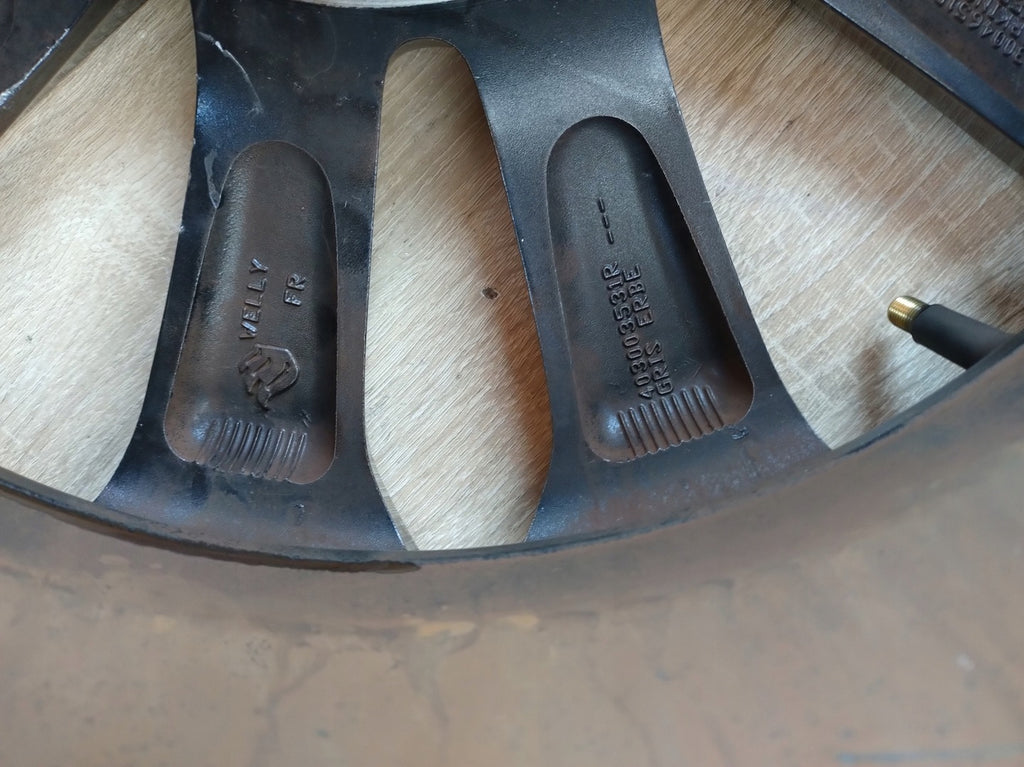 1x Alufelge 16 Zoll 6.5" 5x114.3 44ET 403003531R Renault Megane Scenic Rim Wheel