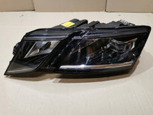 Laden Sie das Bild in den Galerie-Viewer, Frontscheinwerfer Skoda Octavia III 5E1941015 Links Scheinwerfer Headlight SCH7844847439uu