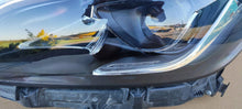 Laden Sie das Bild in den Galerie-Viewer, Frontscheinwerfer Mercedes-Benz W176 A1769067500 Links Scheinwerfer Headlight SCH7499554557ud