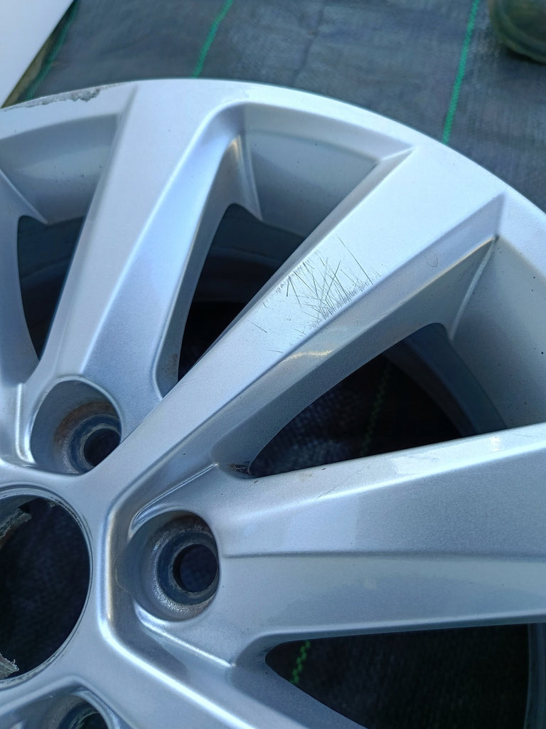 1x Alufelge 15 Zoll 5.5" 5x100 40ET 6F0601025G Seat Rim Wheel