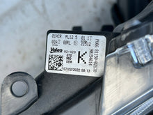 Laden Sie das Bild in den Galerie-Viewer, Frontscheinwerfer Toyota Corolla 81150-02S70 LED Ein Stück (Rechts oder Links)