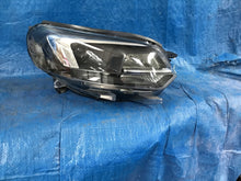 Load image into Gallery viewer, Frontscheinwerfer Opel Zafira Vivaro 9832836480 LED Rechts Headlight