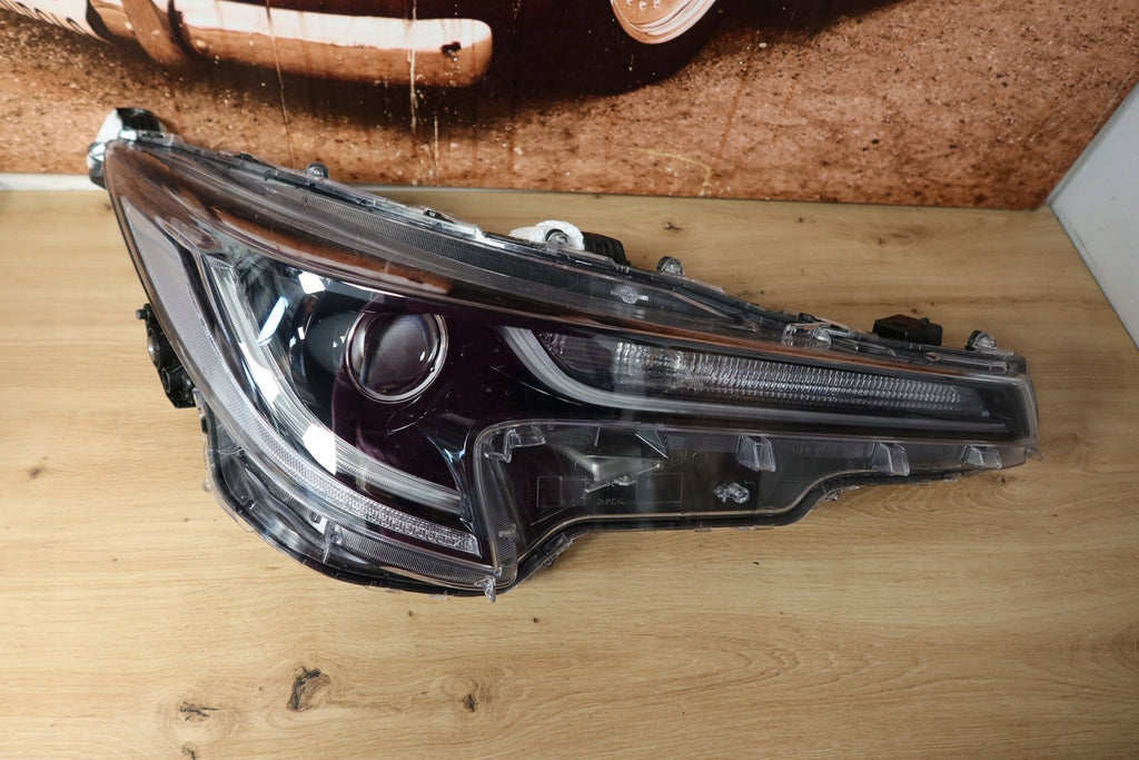 Frontscheinwerfer Toyota Corolla 8110-02S70 LED Rechts Scheinwerfer Headlight SCH8872778688ht