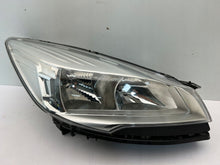 Laden Sie das Bild in den Galerie-Viewer, Frontscheinwerfer Ford Kuga CV44-13W029-AE Rechts Scheinwerfer Headlight