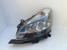 Laden Sie das Bild in den Galerie-Viewer, Frontscheinwerfer Renault Clio III 89900161 Ein Stück (Rechts oder Links) SCH4860463319pt