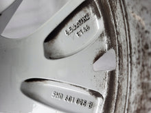 Laden Sie das Bild in den Galerie-Viewer, 1x Alufelge 17 Zoll 6.5" 5x112 46ET Glanz Silber 5H0601025B VW Golf Rim Wheel FEL5749106879wf