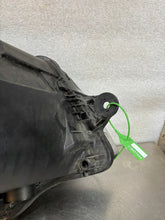 Load image into Gallery viewer, Frontscheinwerfer VW Transporter 7L1941005B Ein Stück (Rechts oder Links)