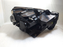 Laden Sie das Bild in den Galerie-Viewer, Frontscheinwerfer Audi Q2 81A941011C LED Links Scheinwerfer Headlight