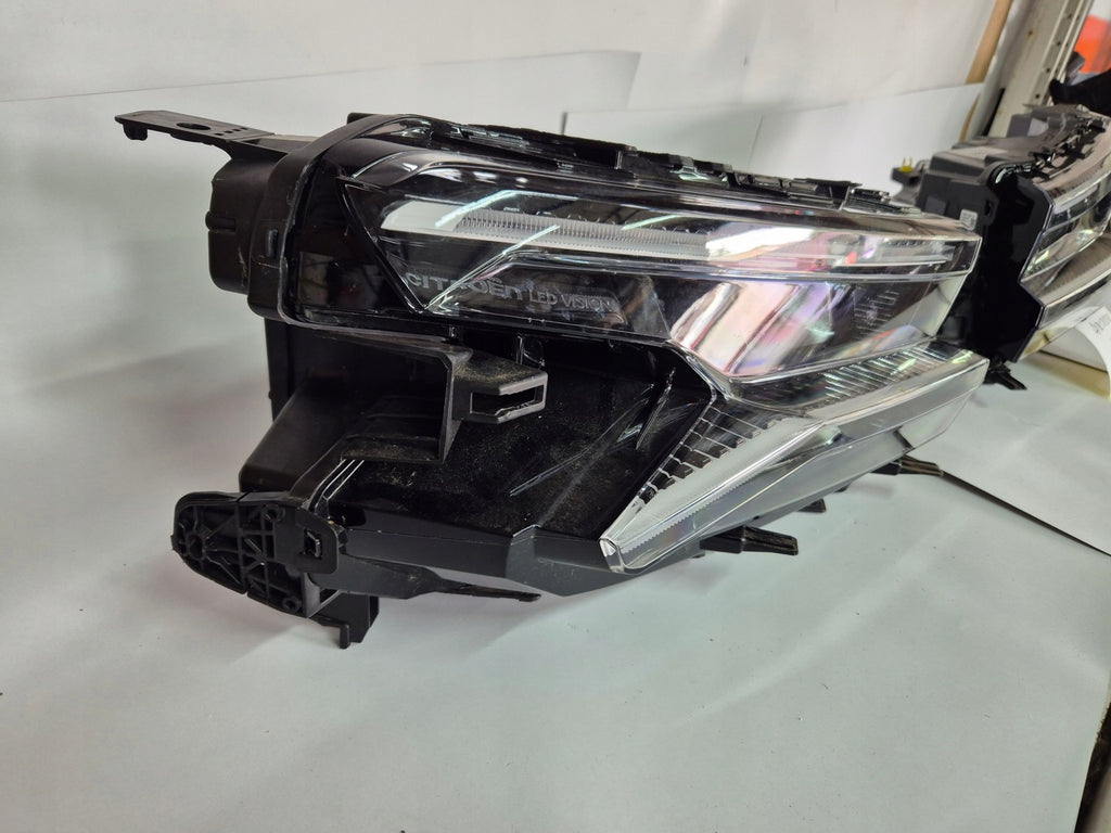 Frontscheinwerfer Citroën C5 III Aircross 9845356280 Full LED Ein Satz Headlight