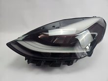 Laden Sie das Bild in den Galerie-Viewer, Frontscheinwerfer Tesla Model 3 1514952-00-D Full LED Links Headlight SCH4507023151vy