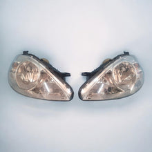 Load image into Gallery viewer, Frontscheinwerfer Mercedes-Benz W169 A1698200261 Ein Stück (Rechts oder Links)