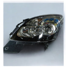 Laden Sie das Bild in den Galerie-Viewer, Frontscheinwerfer Renault Koleos I 26060-JY45A Xenon Links Headlight