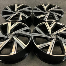 Laden Sie das Bild in den Galerie-Viewer, 4x Alufelge 18 Zoll 7.5" 5x112 51ET Glanz Schwarz 5H0601025 VW Golf Viii FEL5999763379hs