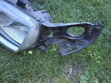 Laden Sie das Bild in den Galerie-Viewer, Frontscheinwerfer Saab 9-5 Ein Stück (Rechts oder Links) Scheinwerfer Headlight