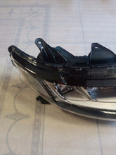 Laden Sie das Bild in den Galerie-Viewer, Frontscheinwerfer Mitsubishi Outlander 4BX158301C8-54 Rechts Headlight