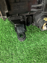 Load image into Gallery viewer, Frontscheinwerfer Seat Ibiza V 6F1941006B 90120769 Rechts Scheinwerfer Headlight SCH6496567745xo