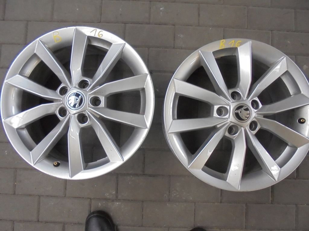 1x Alufelge 17 Zoll 7.0" 5x112 45ET Silber 5LO601025K Skoda Rim Wheel