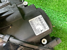 Load image into Gallery viewer, Frontscheinwerfer Audi A4 8K0941029J Xenon Links Scheinwerfer Headlight