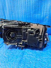 Load image into Gallery viewer, Frontscheinwerfer BMW 5 G31 G30 7439193-04 LED Links Scheinwerfer Headlight SCH6323342387uv