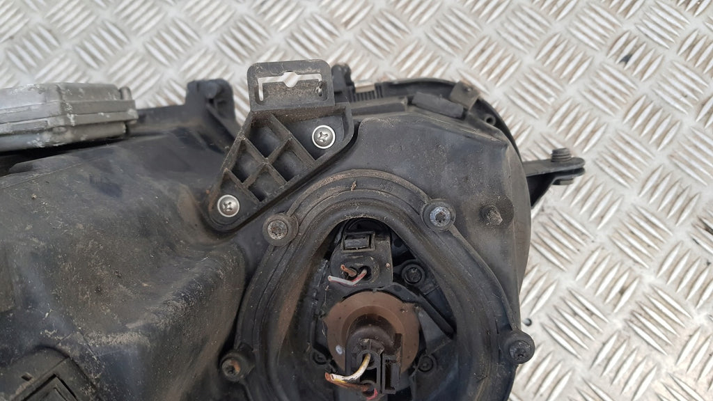 Frontscheinwerfer Mercedes-Benz W211 15436001 Xenon Rechts Headlight SCH8481706939lo